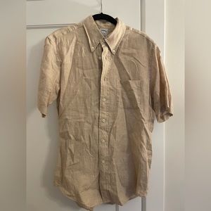 Brooks brothers tan linen button down short sleeve shirt men’s M